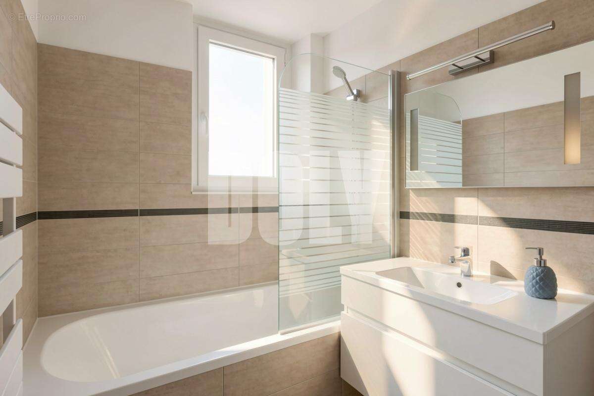 Appartement à PARIS-18E