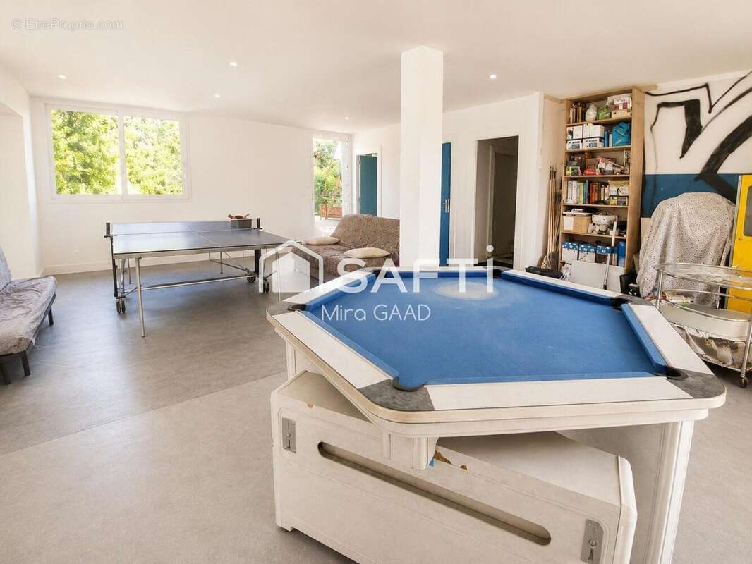 Maison 400 m² à Briatexte  - photo 6