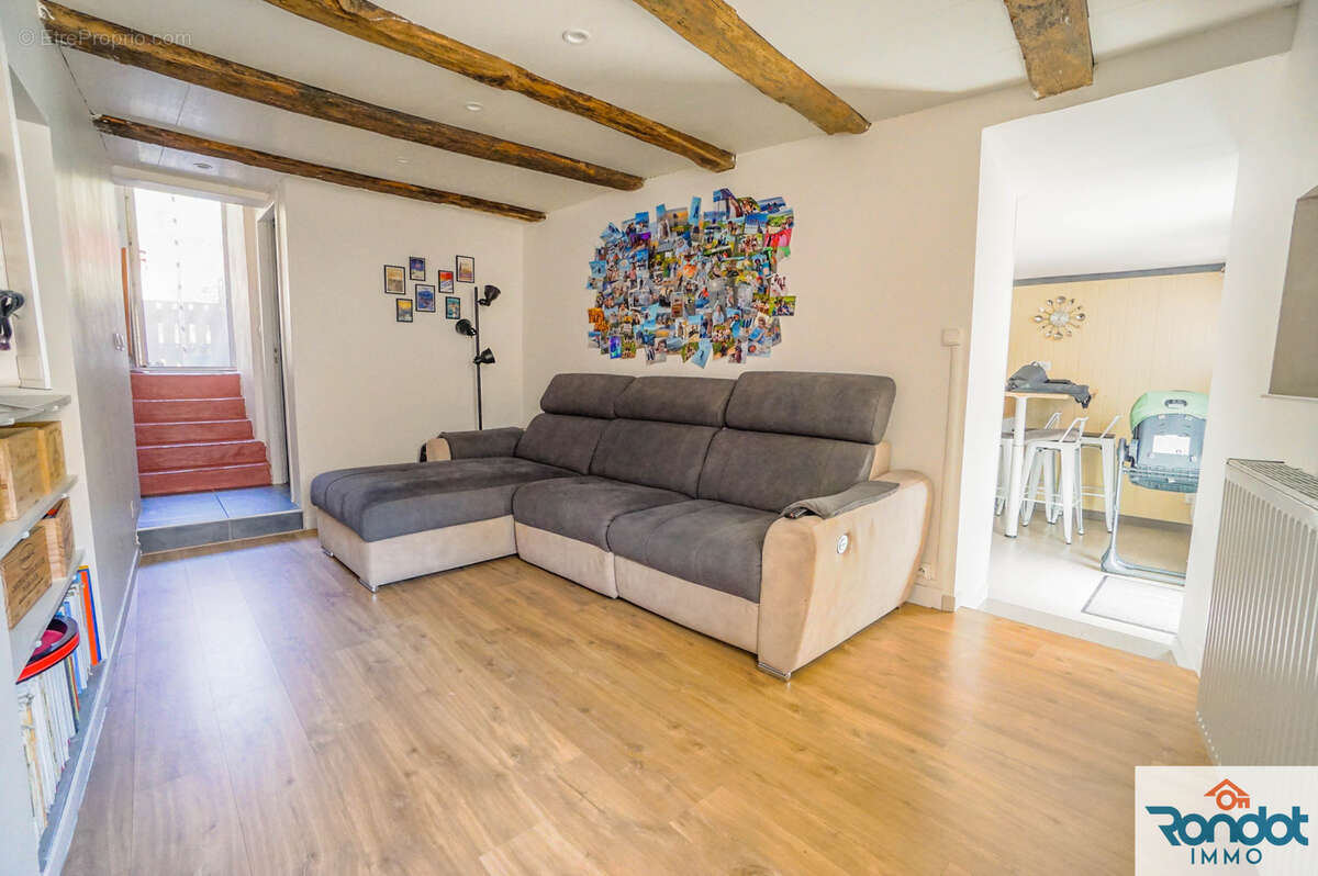 Maison  6 pieces / 4 chambes / environ 111m2 / parcelle 544 m2 - photo 3