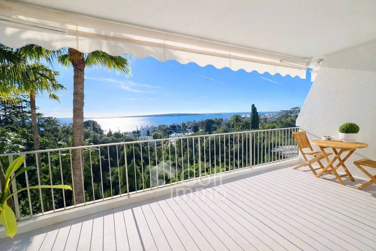 Appartement à CANNES