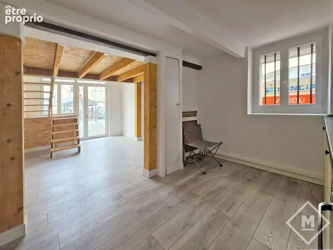 Vente type 2 double destination investissement locatif Baille/Castellane - photo 4