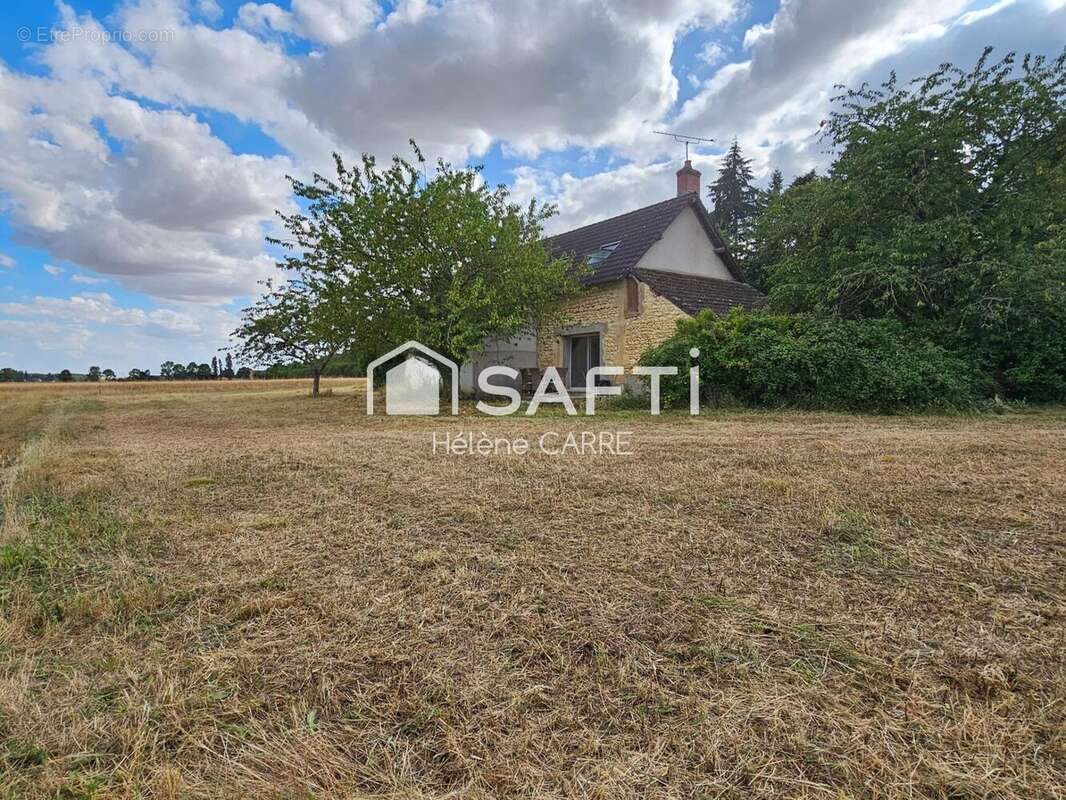Maison 170 m² à Lucay-Le-Libre  - photo 8