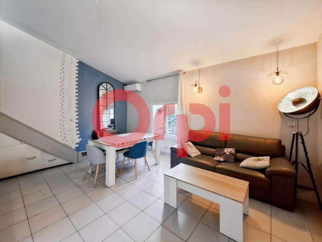 Appartement à VENELLES