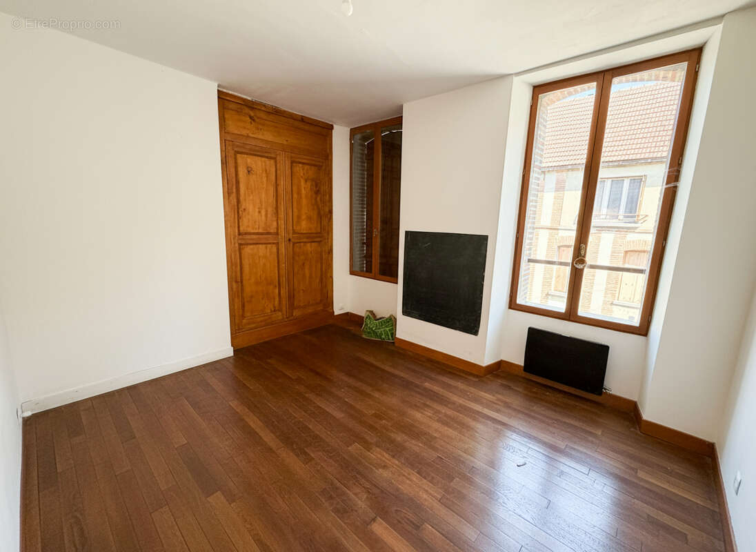 Maison à BARBONNE-FAYEL