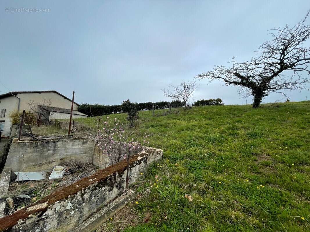 Maison à SAINT-ETIENNE-DES-OULLIERES
