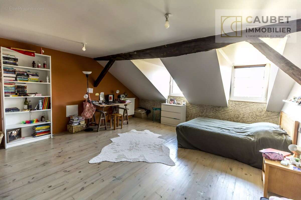 TARBES CENTRE – Maison de ville de 1780 avec cachet – 240m² - photo 13