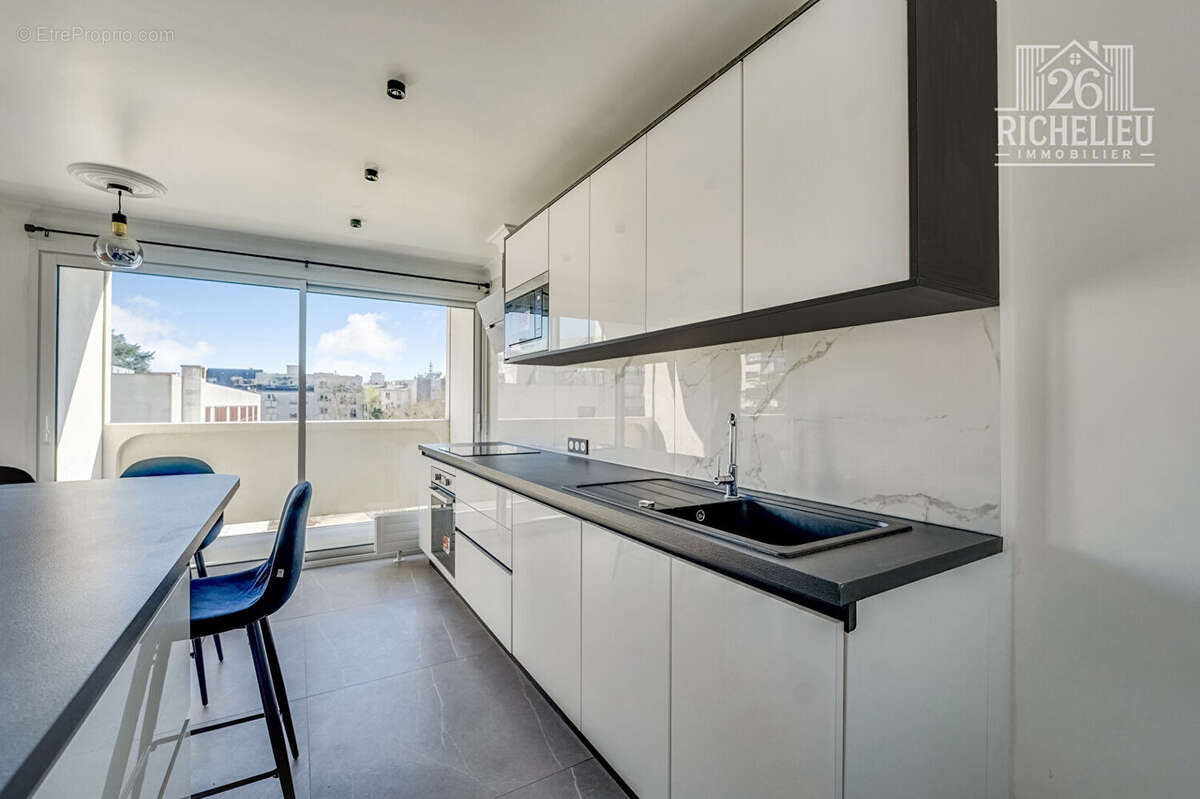 Appartement à PARIS-12E