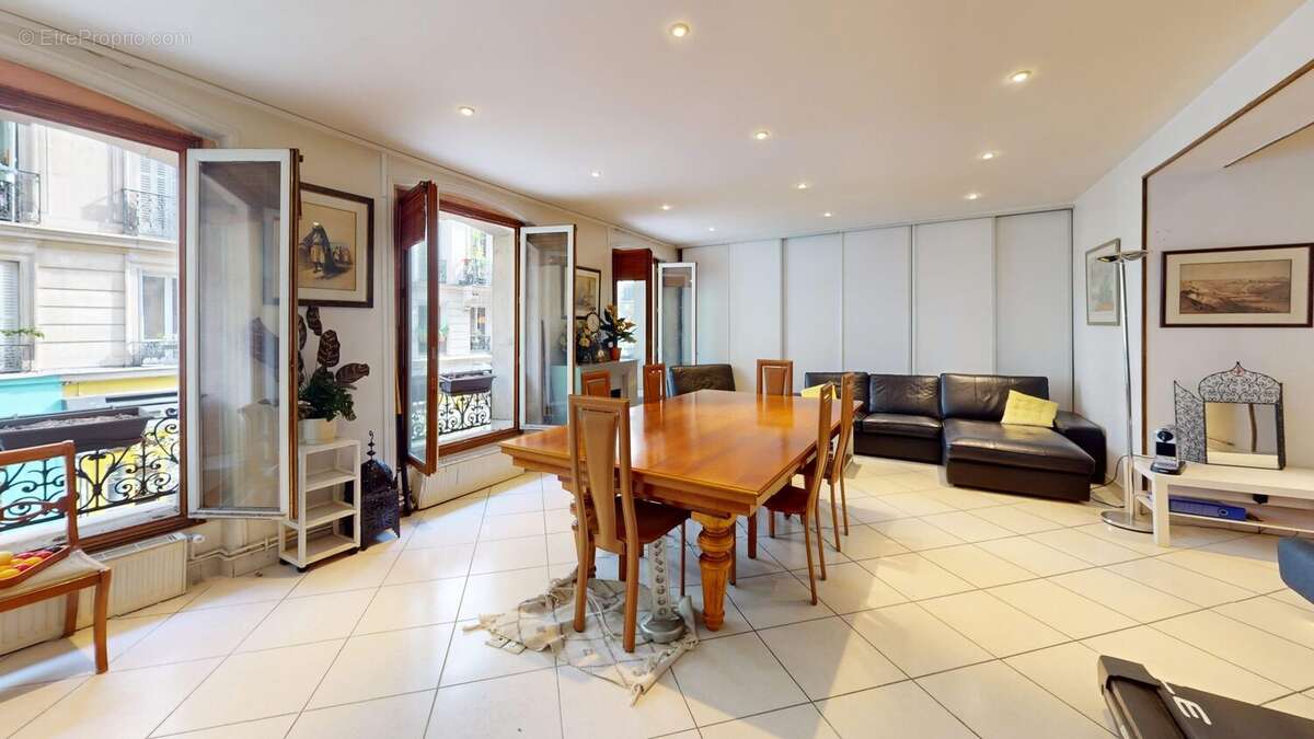 Appartement 75 m² à Paris-10e  - photo 3