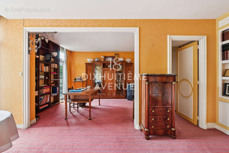 Appartement à PARIS-15E