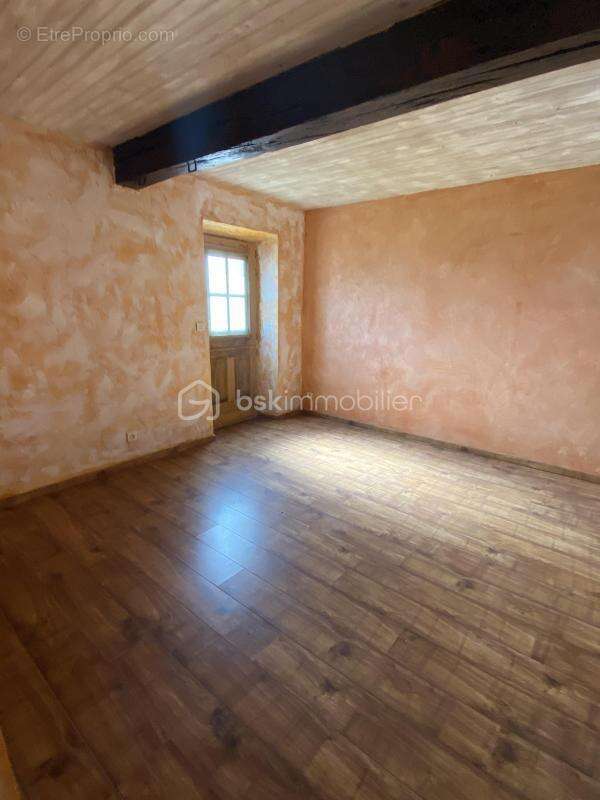 Maison à LACASSAGNE