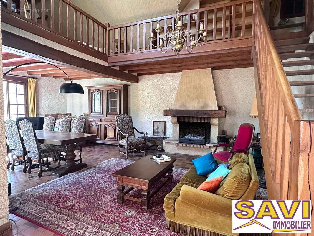 Maison à FERRIERES-EN-GATINAIS