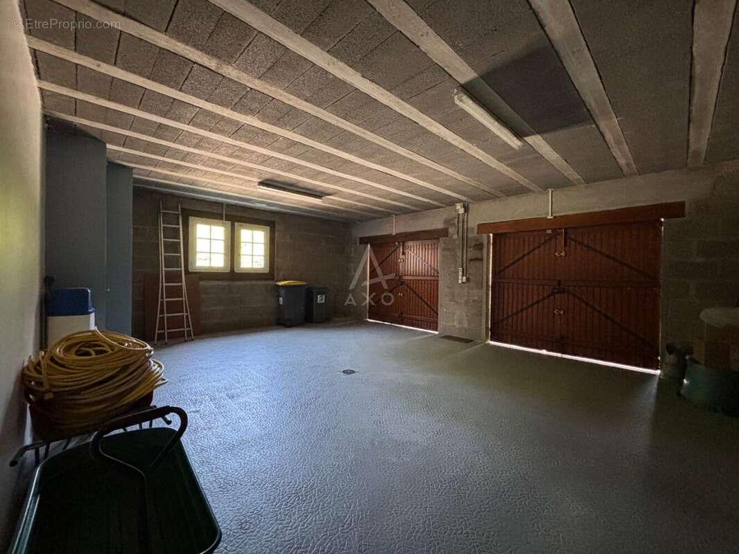Maison à MIRE