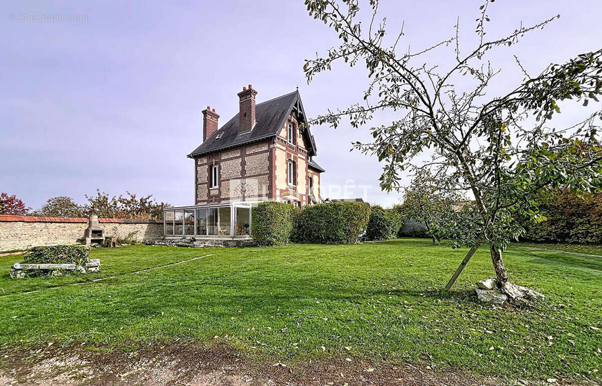 Maison à VILLERS-SUR-LE-ROULE