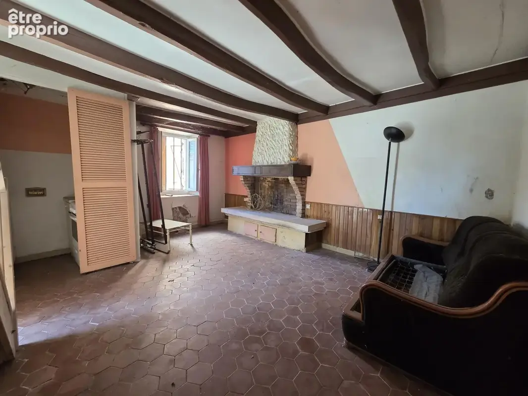 Appartement T2 40m2 environ à rénover - Bourgoin Jallieu - photo 3