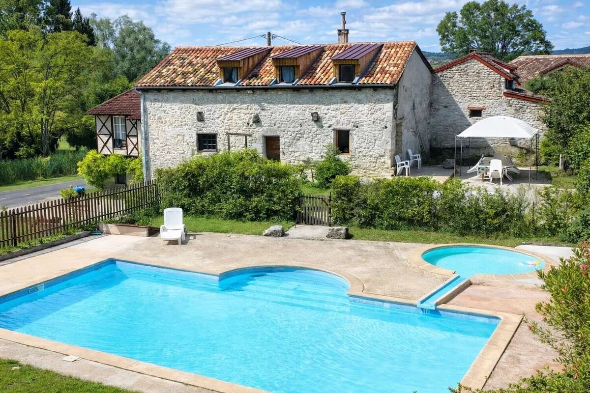 Maison à THENAC