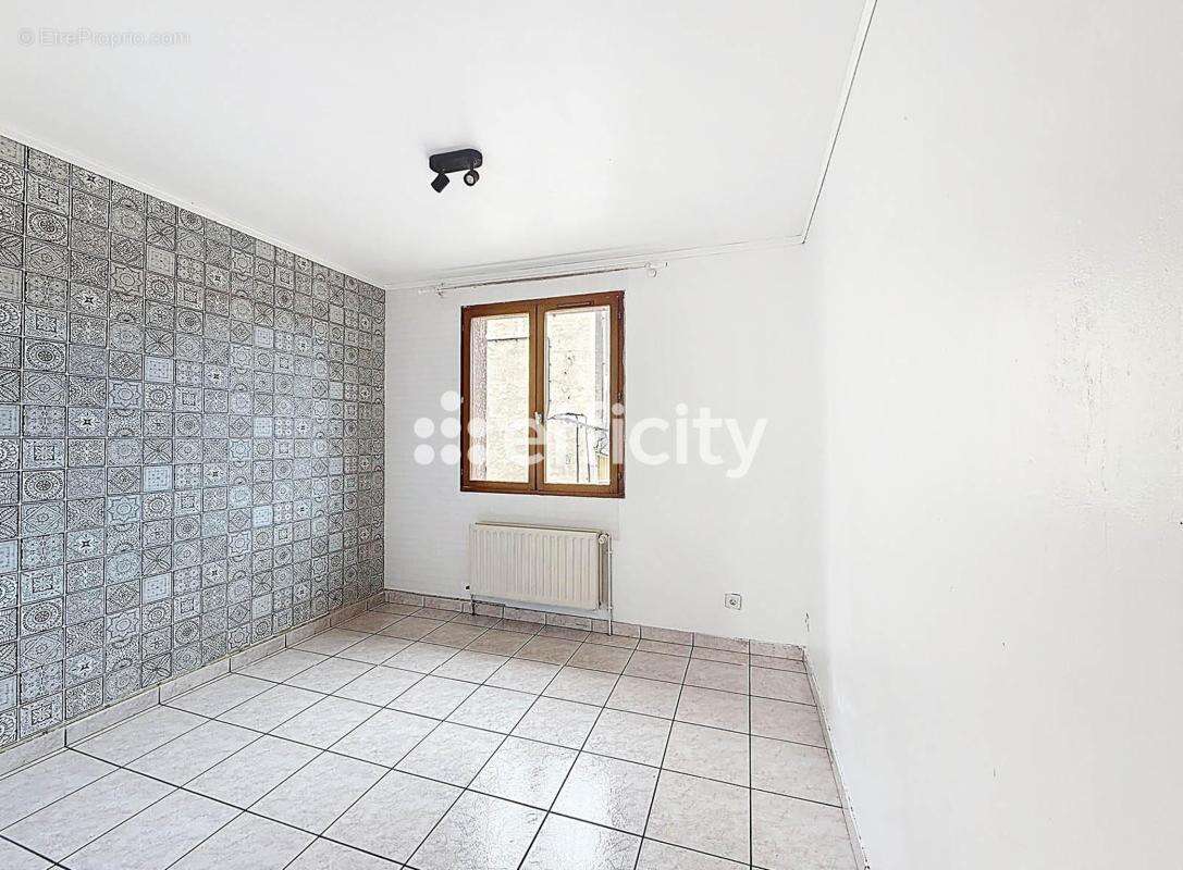 Maison 109 m² à Saint-Chamond  - photo 7