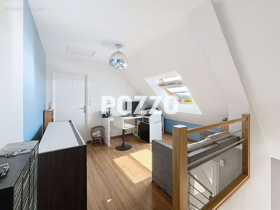 Maison à CONDE-SUR-VIRE