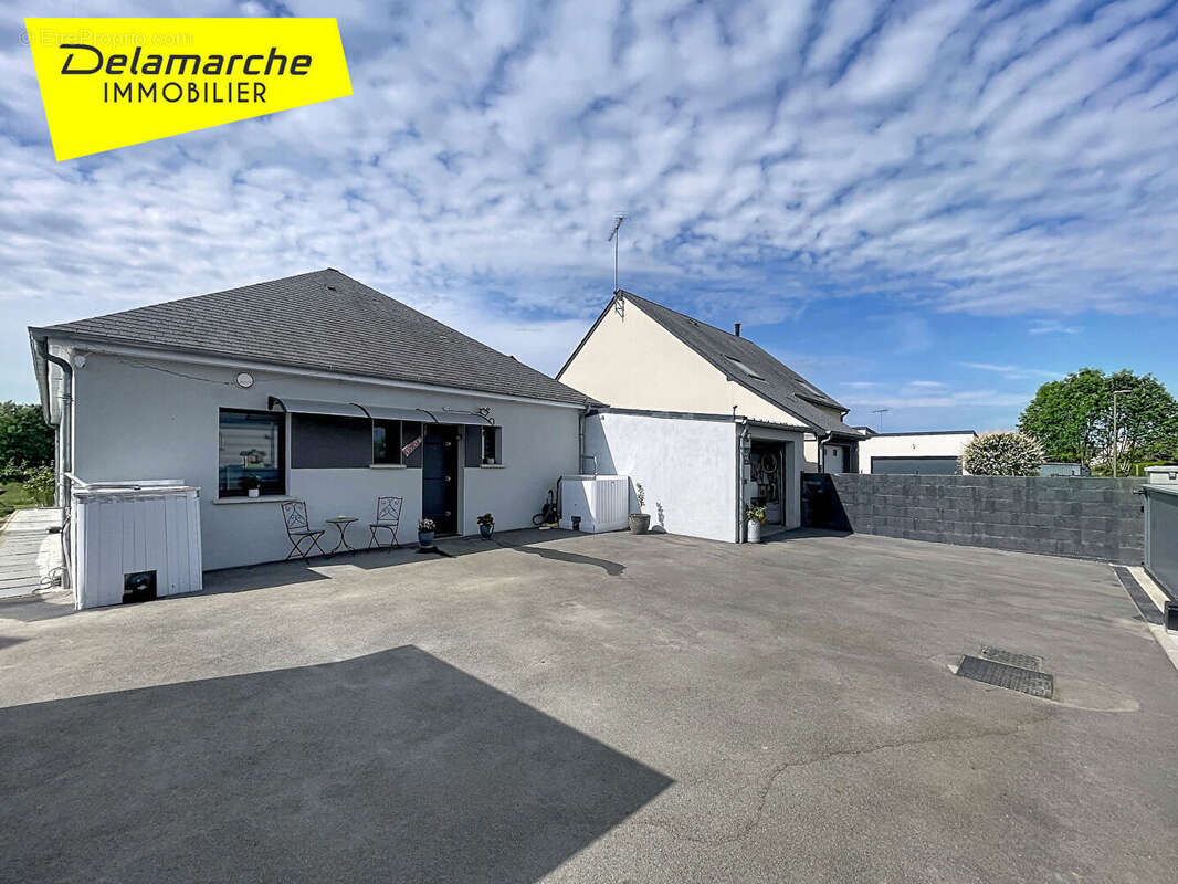 Maison RARE A LA VENTE de Plain pied à Ducey-les Chéris quatre chambres et proche commerces  et A 84 - photo 18