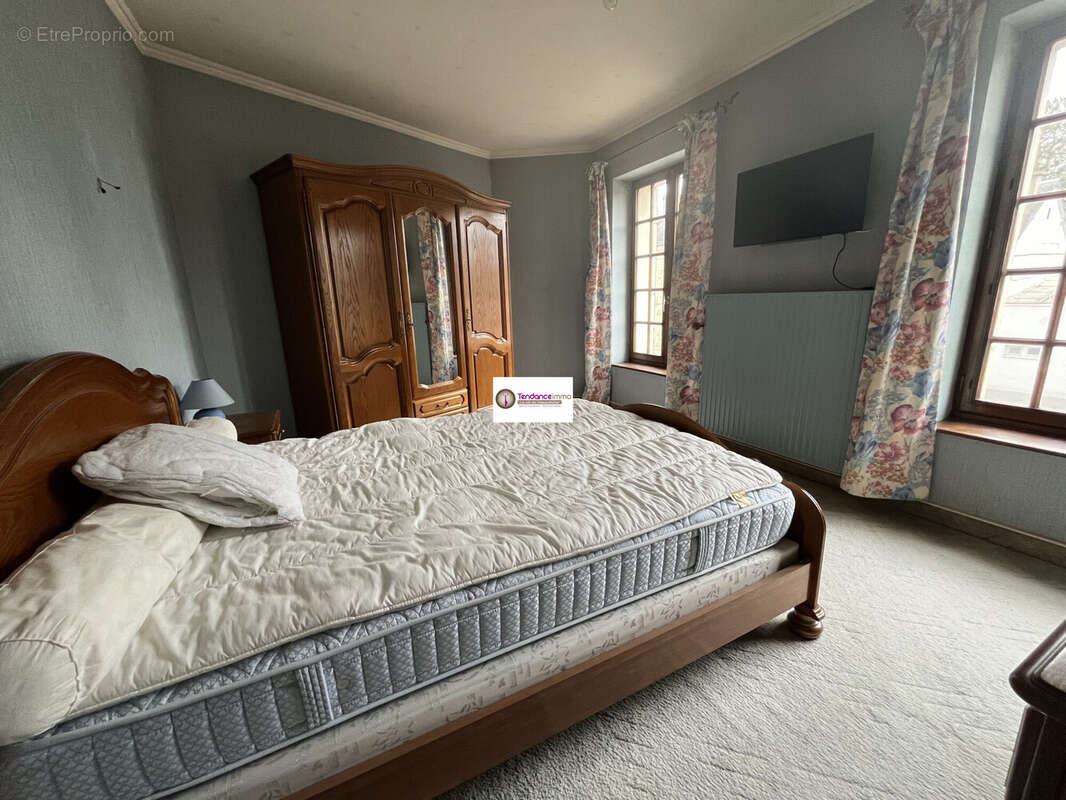 Maison à LE MELE-SUR-SARTHE