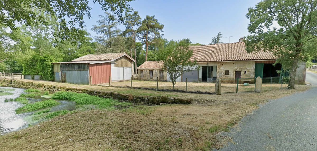 Maison à LEZAY