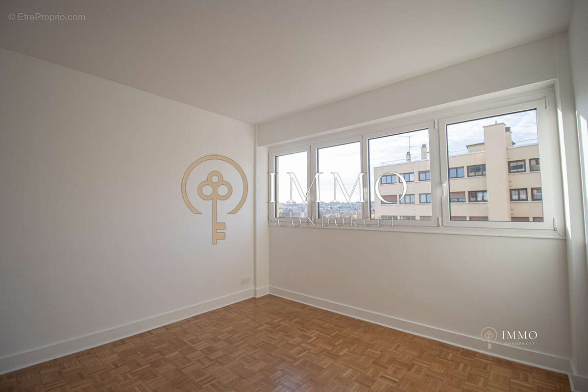 Appartement à BOURG-LA-REINE