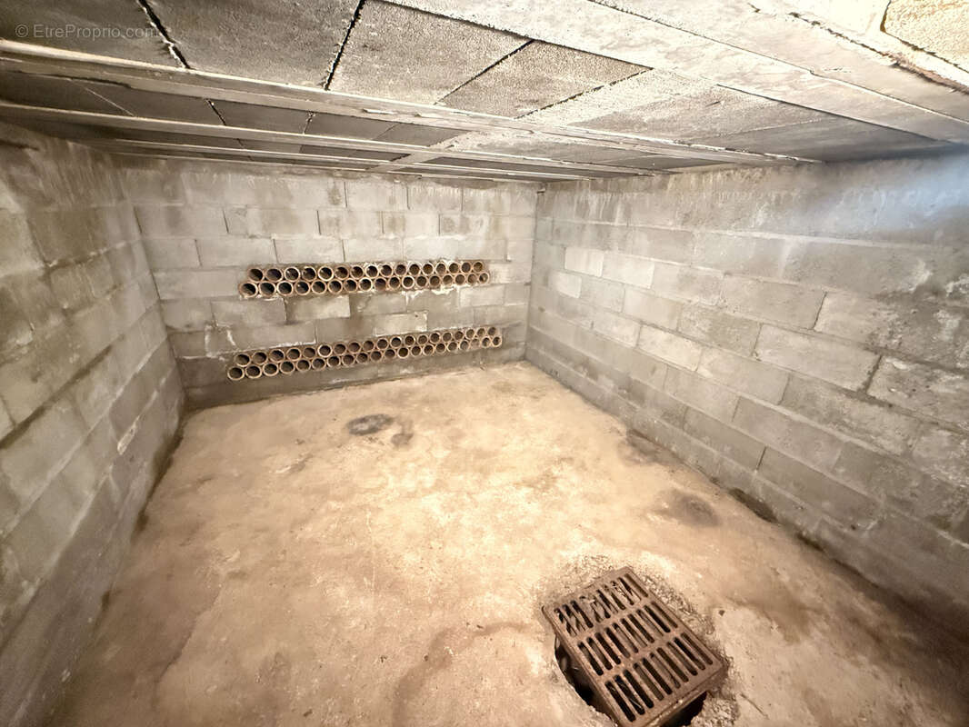 Maison à SAINT-PRYVE-SAINT-MESMIN