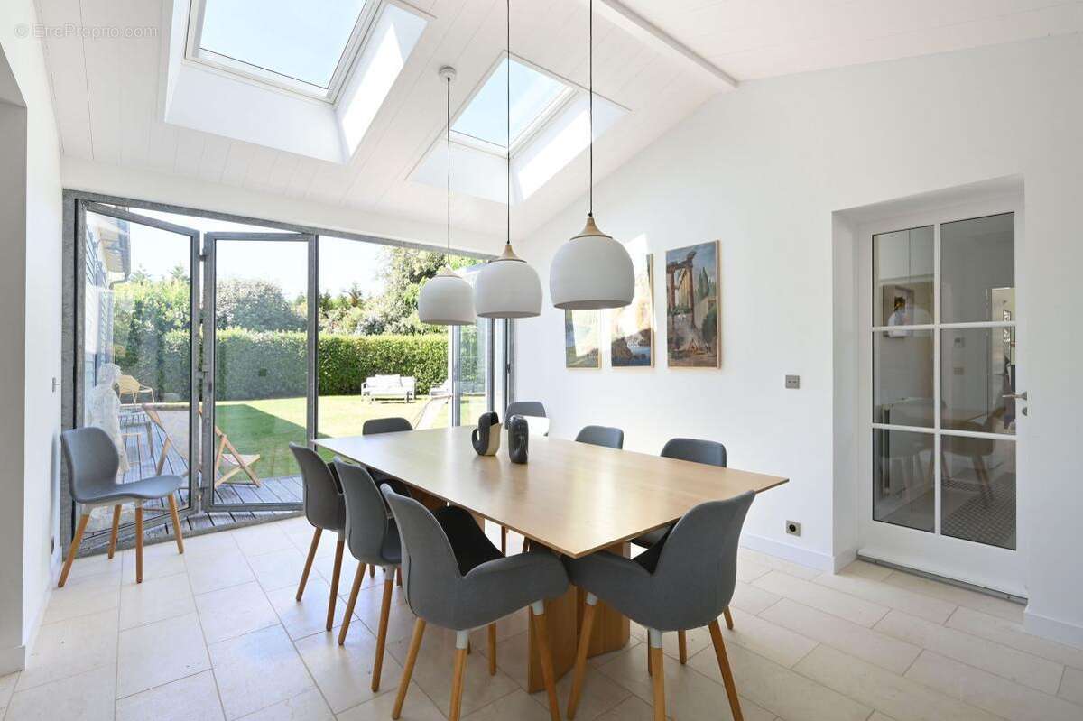 Maison à LES PORTES-EN-RE