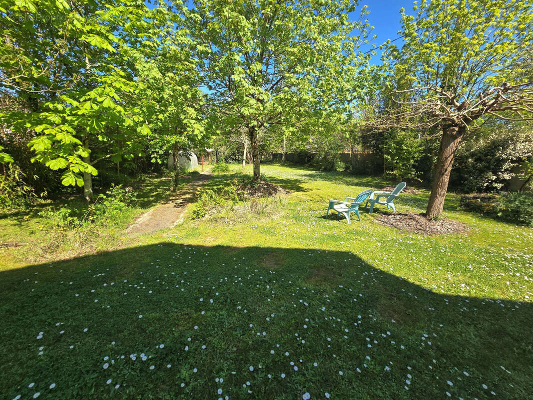Maison à AIGREFEUILLE-SUR-MAINE