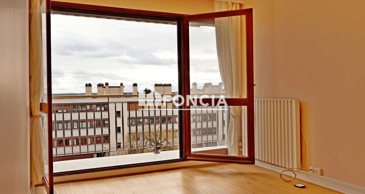 Appartement à NOISY-LE-ROI