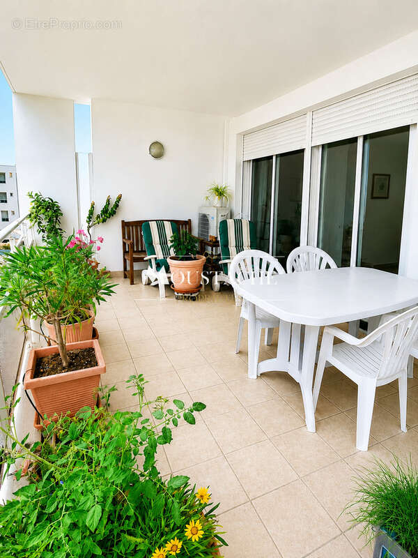 Bel appartement dans résidence sécurisée - terrasse en coeur de ville - - photo 3
