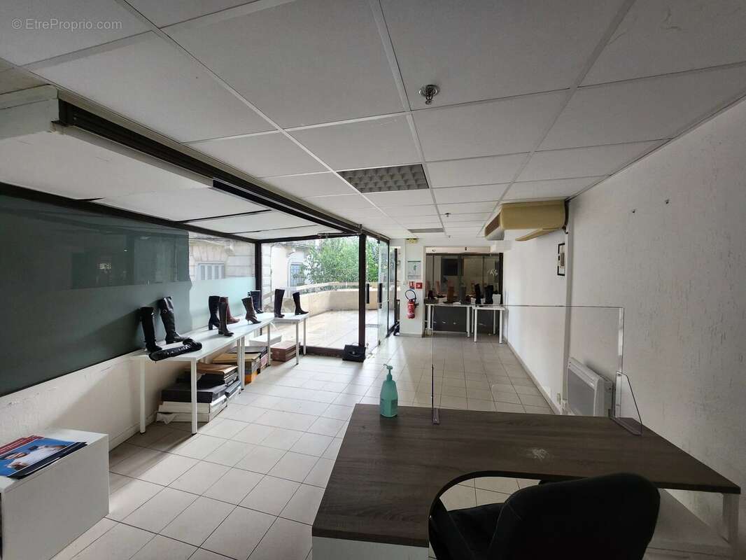Commerce 65 m² à Montpellier  - photo 2