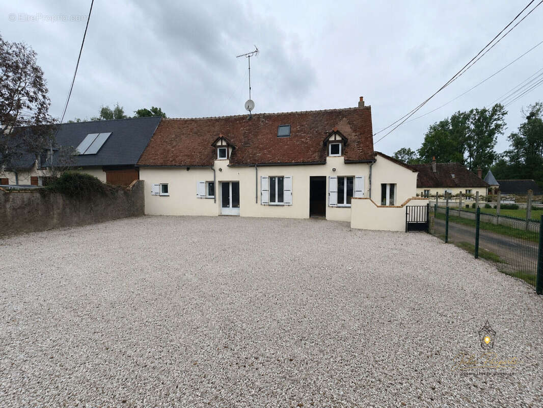 Maison 131 m² à Chateau-Renard  - photo 37
