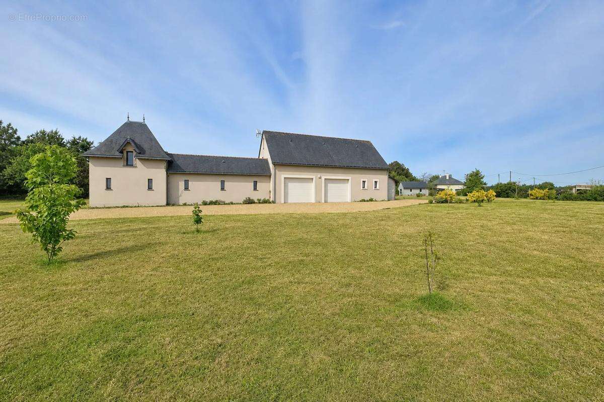 Maison à ANGRIE