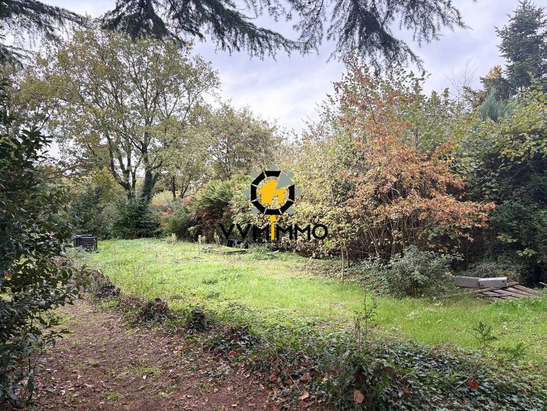 Terrain à SAINT-MARS-DU-DESERT