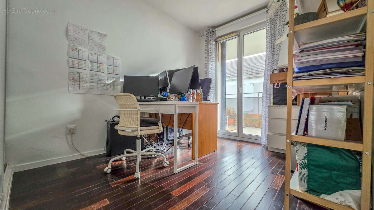 Appartement à SARTROUVILLE