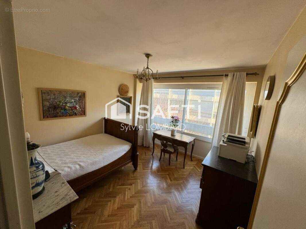 Photo 6 - Appartement à MARSEILLE-8E