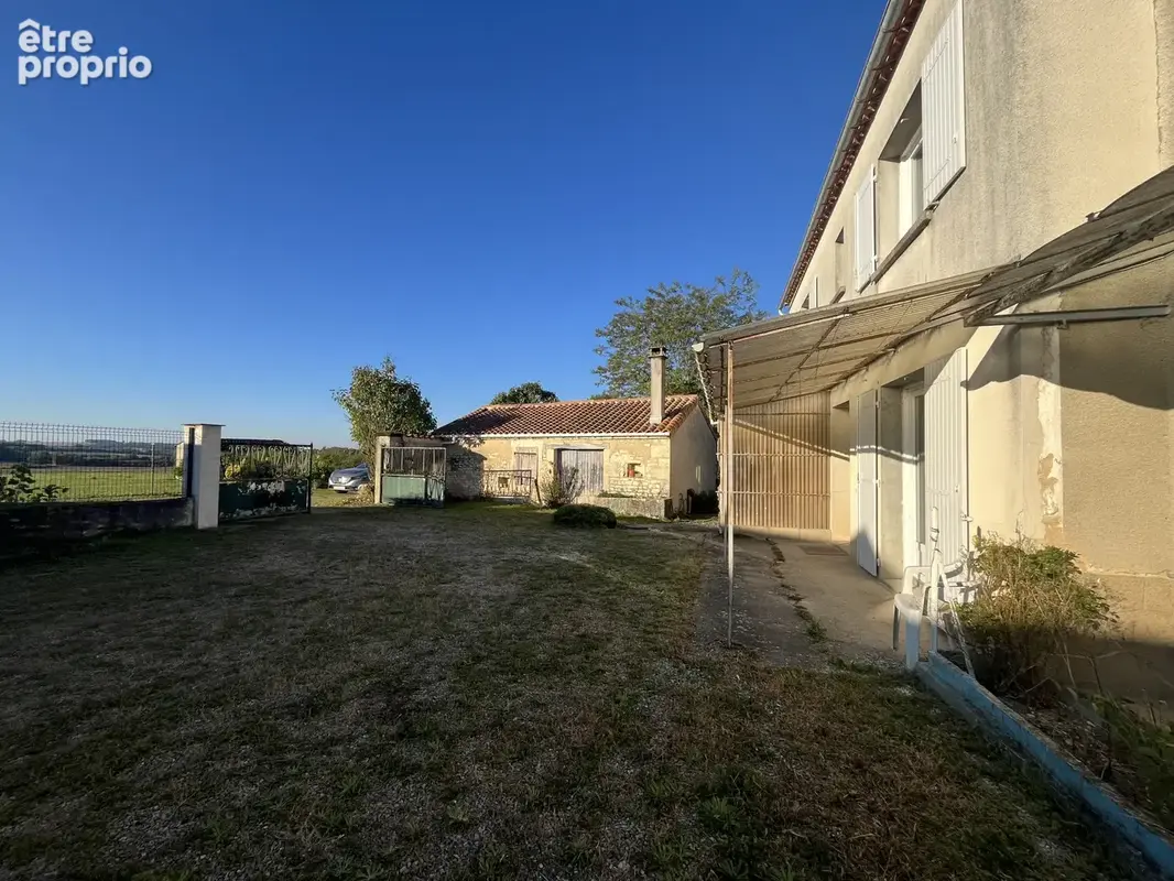 Photo Maison à Villejoubert au prix de 183 000€