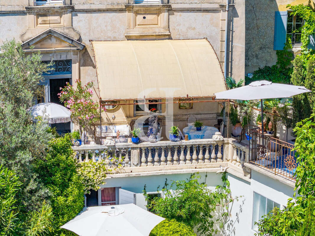 Maison à L'ISLE-SUR-LA-SORGUE