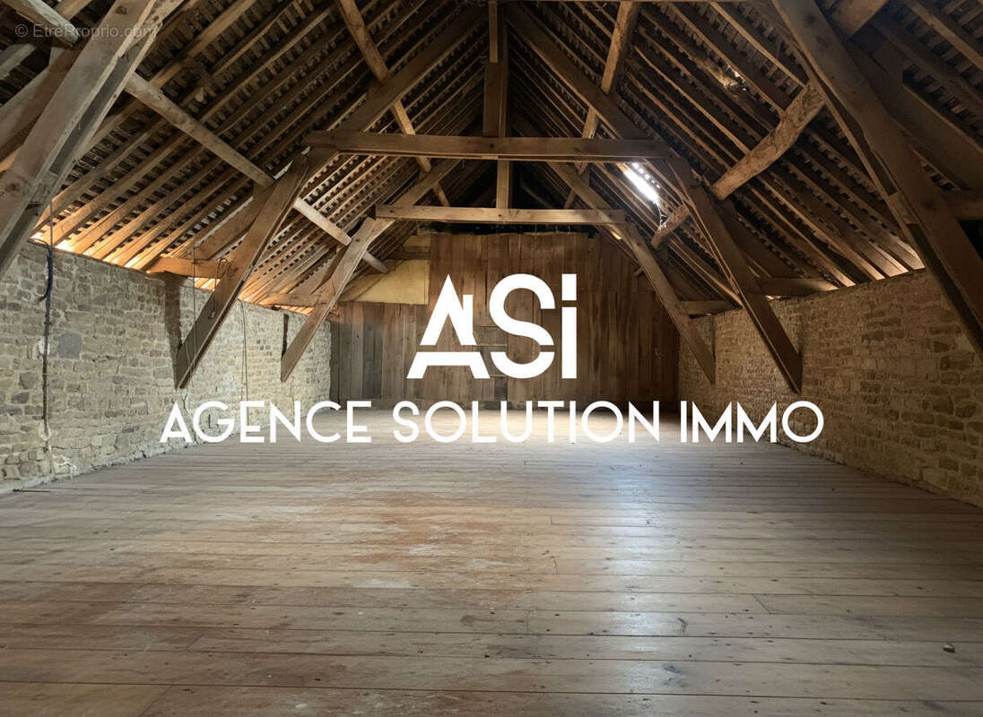 Maison à SAINT-AUBIN-FOSSE-LOUVAIN