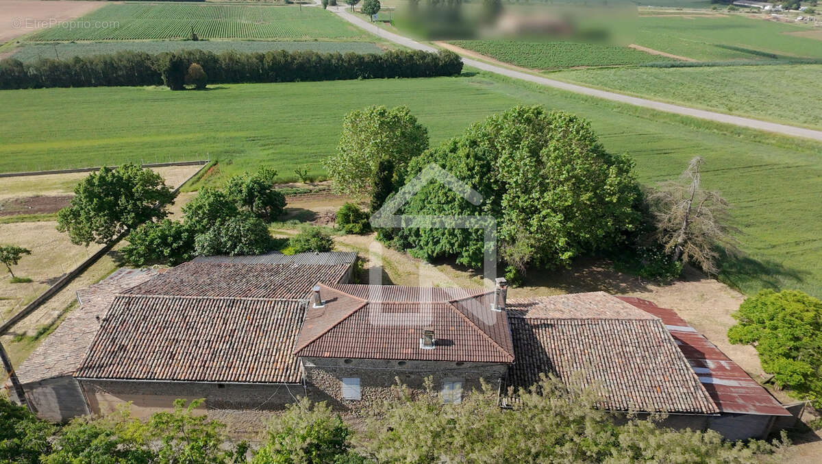 Maison à MONTOISON