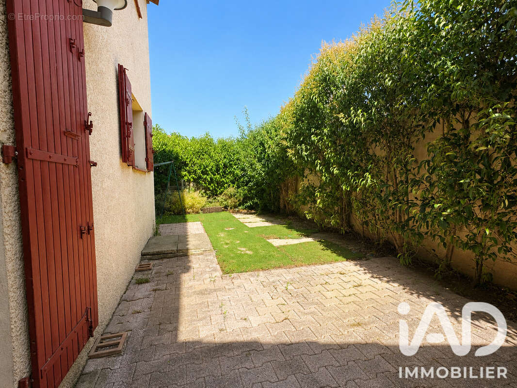Maison 80 m² à Sainte-Marie  - photo 6