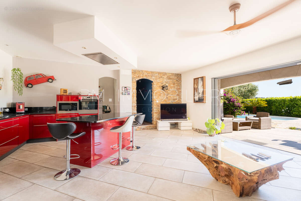 Maison à LE CASTELLET