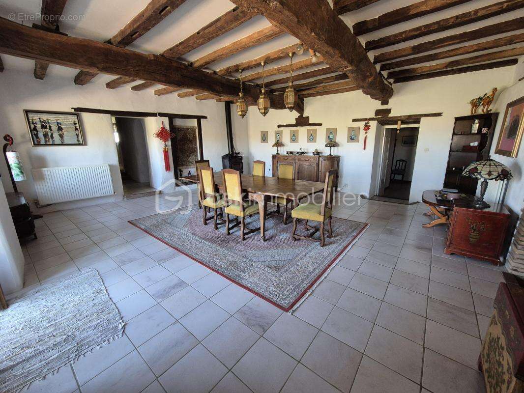 Maison à BEAUMONT-DE-LOMAGNE