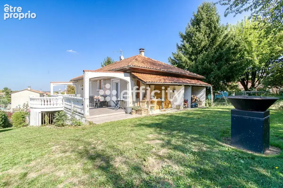 Maison 7 pièces 185 m² à vendre à Saint-Pierre-De-Chandieu (69780) - photo 3