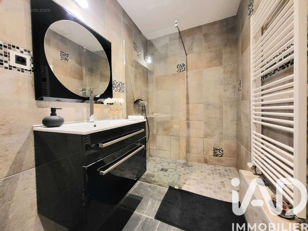 Photo 8 - Maison à SAINT-JUST-SAINT-RAMBERT