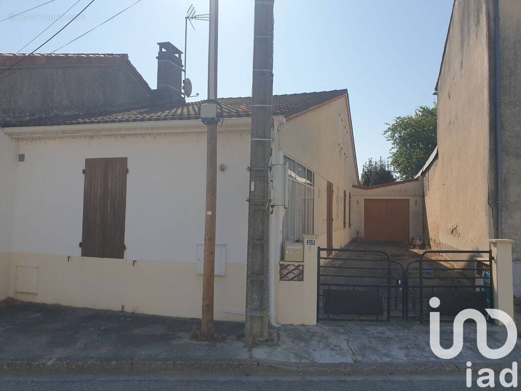 Photo 1 - Maison à AIGUILLON