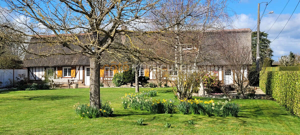 Maison à SAINT-SEBASTIEN-DE-MORSENT