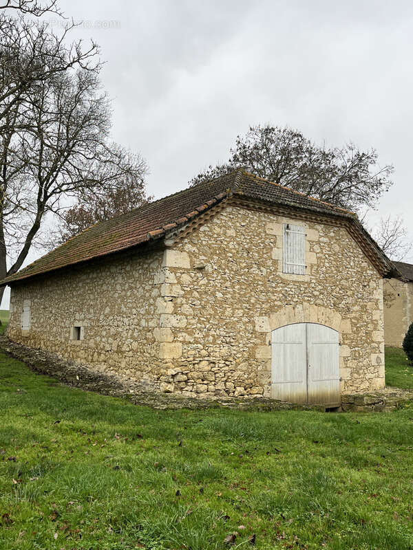 Maison à MAUVEZIN