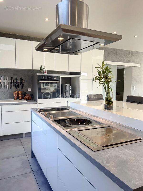 Maison à CAUMONT-SUR-DURANCE