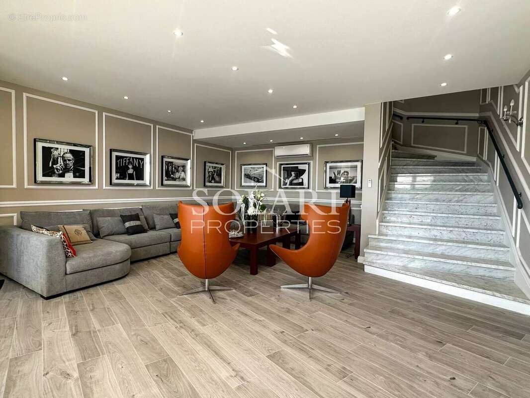 Maison à MANDELIEU-LA-NAPOULE